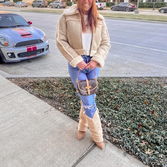 Louis Vuitton Saumur BB - Picture 15 of 16